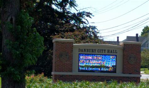 danbury ct city hall phone number.